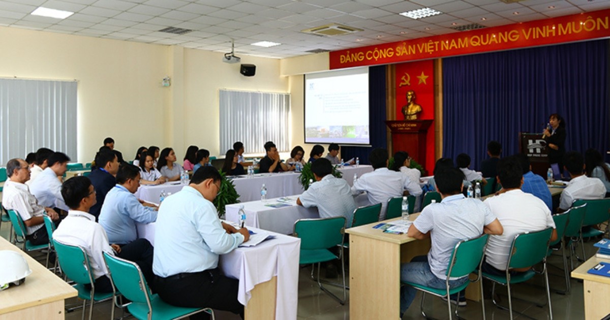 Chào mừng đoàn học viên Đại học Fulbright Việt Nam đến tham quan Khu công nghiệp Hiệp Phước | Khu Công Nghiệp Hiệp Phước