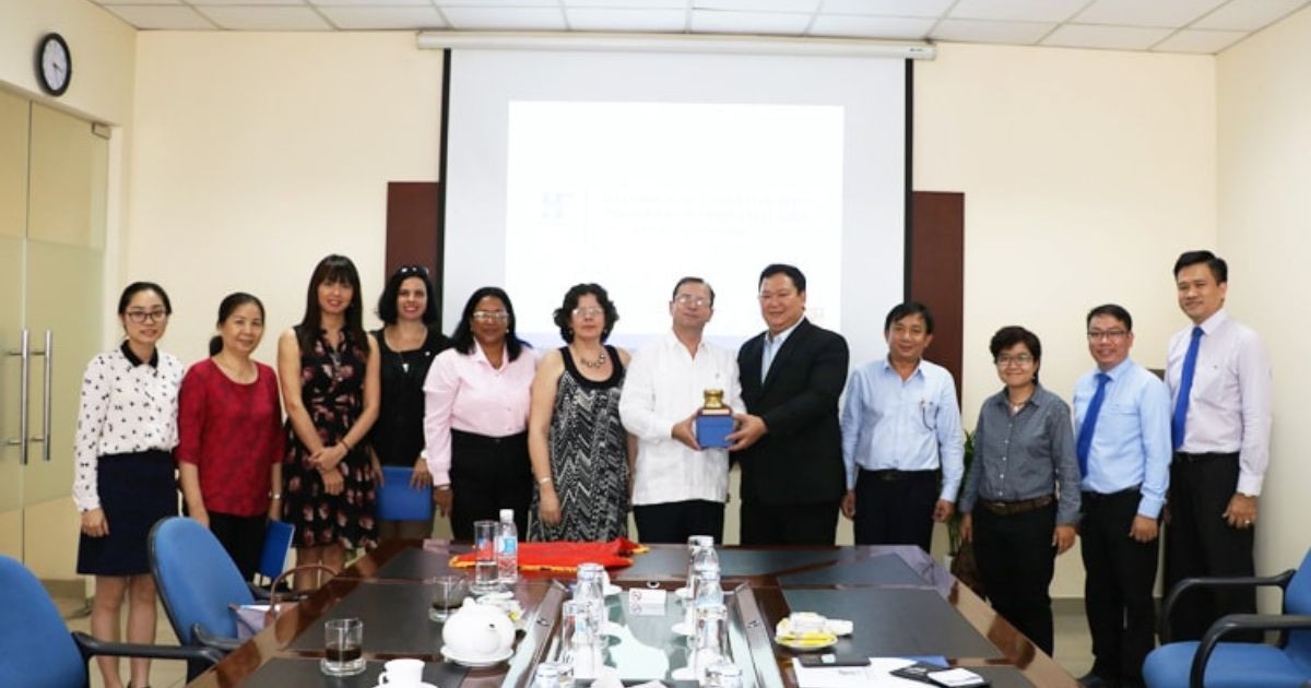 Đoàn Viện Cuba Hữu nghị với các dân tộc đến thăm KCN Hiệp Phước | Khu Công Nghiệp Hiệp Phước