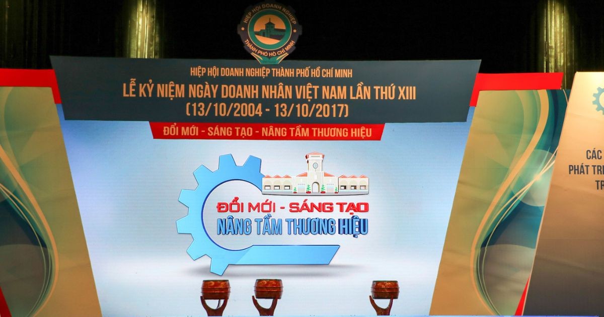 Hình ảnh Lễ Tôn vinh Doanh nghiệp tiêu biểu 2017 | Khu Công Nghiệp Hiệp Phước