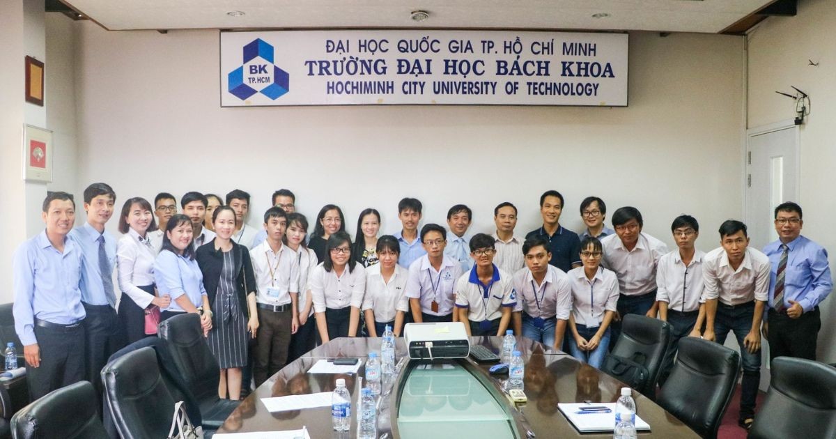 Hình ảnh Lễ trao Học bổng Đại học Bách Khoa | Khu Công Nghiệp Hiệp Phước