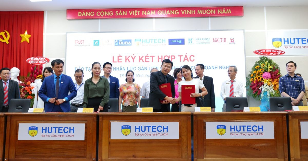 Kcn Hiệp Phước Ký Kết Hợp Tác Cùng Trường Đại Học Hutech Đào Tạo Nhân Lực Trình Độ Cao Cho Doanh Nghiệp | Khu Công Nghiệp Hiệp Phước