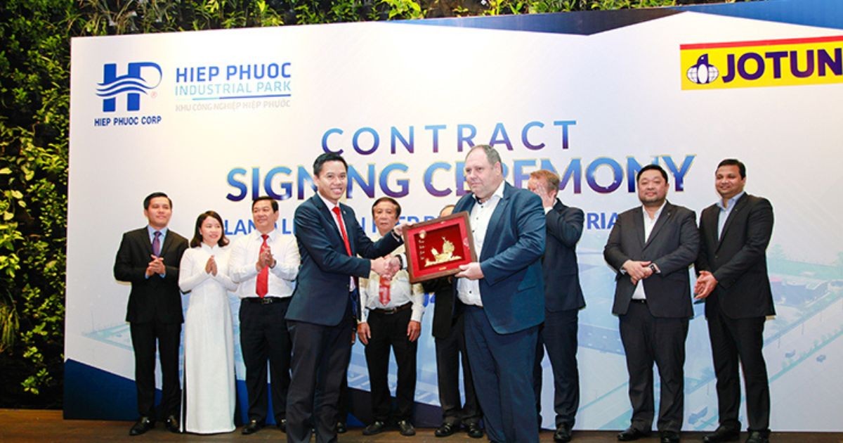 Lễ ký kết hợp đồng thuê lại đất giữa Công ty Cổ phần Khu công nghiệp Hiệp Phước và Tập đoàn sơn Jotun | Khu Công Nghiệp Hiệp Phước