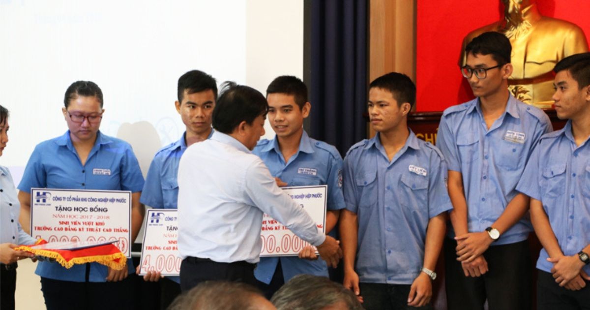 Tọa đàm cùng sinh viên Trường Cao Đẳng Kỹ Thuật Cao Thắng tại Khu Công Nghiệp Hiệp Phước | Khu Công Nghiệp Hiệp Phước