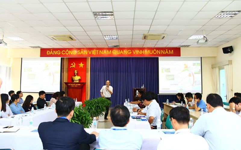 Chào Mừng Đoàn Học Viên Đại Học Fulbright Việt Nam Đến Tham Quan Khu Công Nghiệp Hiệp Phước | Khu Công Nghiệp Hiệp Phước