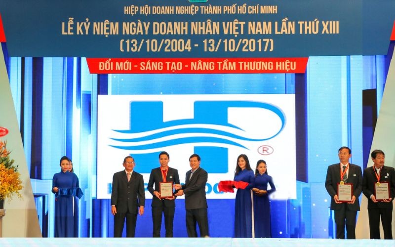 Hình Ảnh Lễ Tôn Vinh Doanh Nghiệp Tiêu Biểu 2017 | Khu Công Nghiệp Hiệp Phước