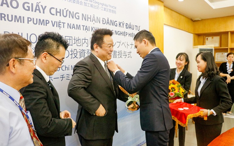 Hình Ảnh Lễ Trao Giấy Chứng Nhận Đầu Tư Cho Tsurumi Pump | Khu Công Nghiệp Hiệp Phước