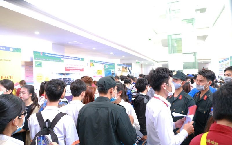 Hipc Đồng Hành Cùng Chương Trình Tiếp Sức Người Lao Động Và Sàn Giao Dịch Việc Làm 2021 | Khu Công Nghiệp Hiệp Phước