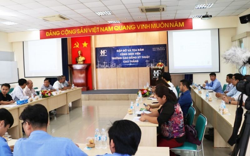 Tọa Đàm Cùng Sinh Viên Trường Cao Đẳng Kỹ Thuật Cao Thắng Tại Khu Công Nghiệp Hiệp Phước | Khu Công Nghiệp Hiệp Phước
